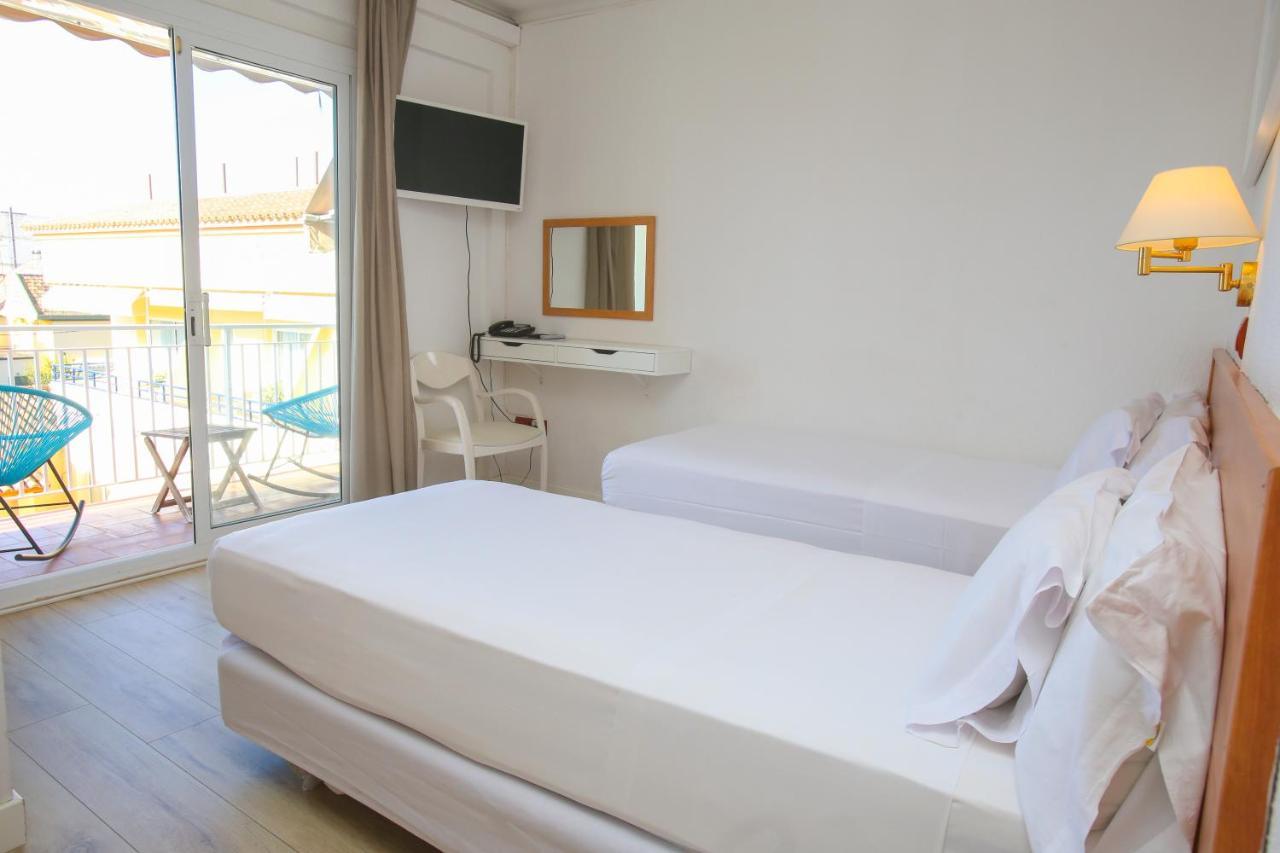 Solvi Hotel - Adults Only Vilanova i la Geltrú Kültér fotó