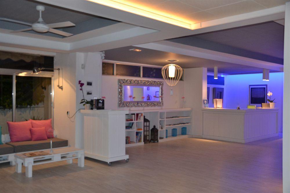 Solvi Hotel - Adults Only Vilanova i la Geltrú Kültér fotó