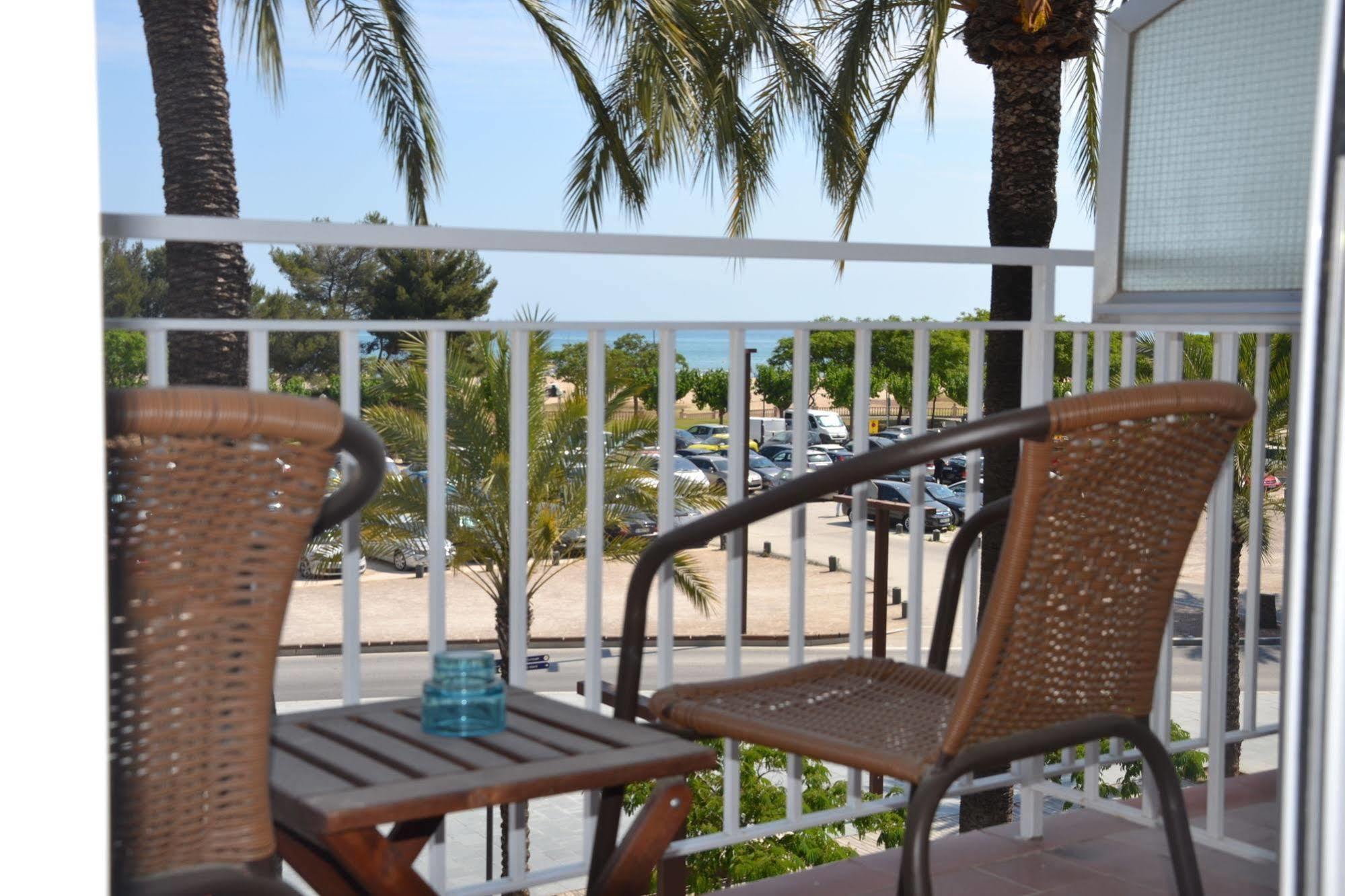 Solvi Hotel - Adults Only Vilanova i la Geltrú Kültér fotó